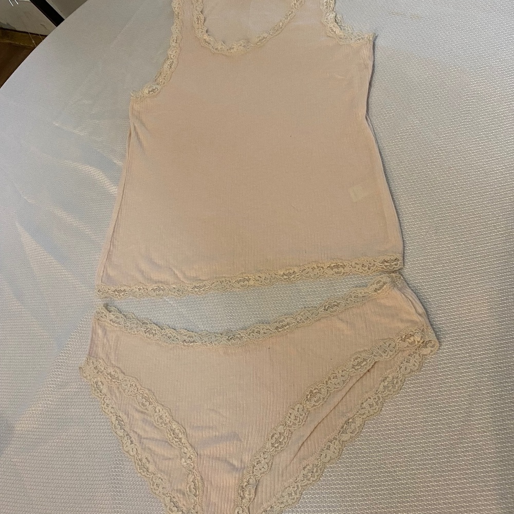 Victoria’s Secret lace trim tank and matching bikini panty size Large